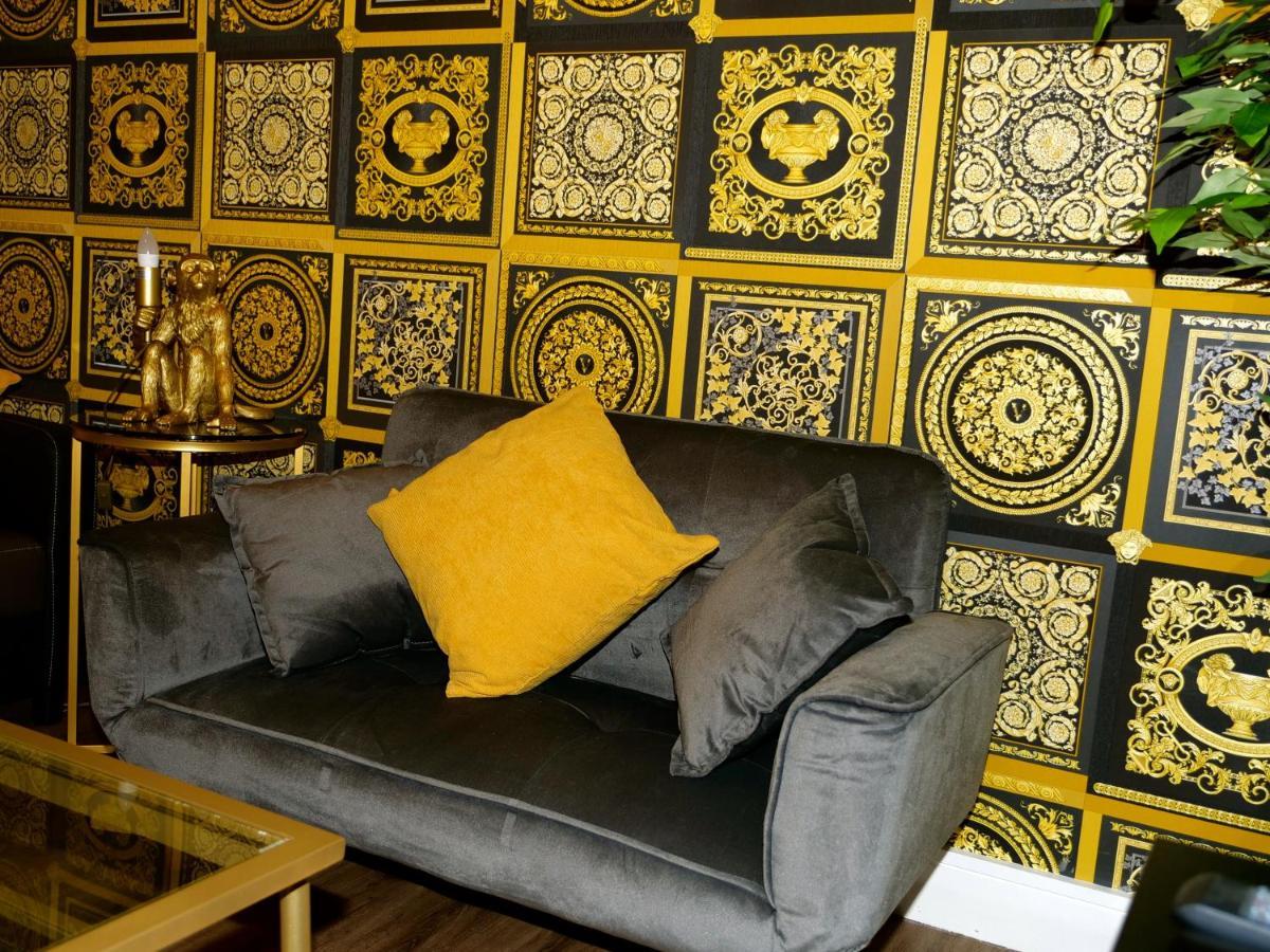 Ultra Deluxe Versace Apartment Near Sheffield Full Sky Tv Родъръм Екстериор снимка