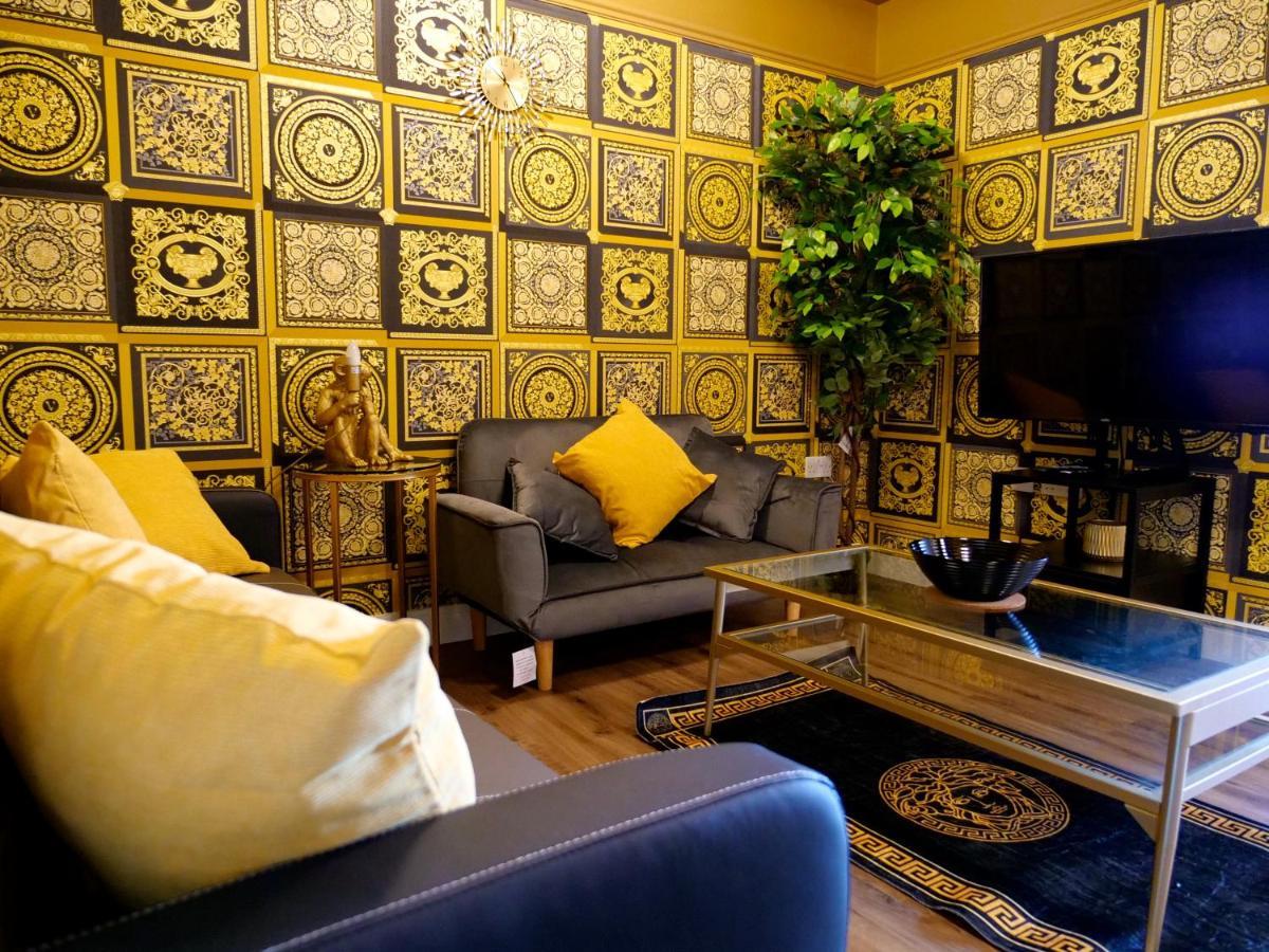 Ultra Deluxe Versace Apartment Near Sheffield Full Sky Tv Родъръм Екстериор снимка